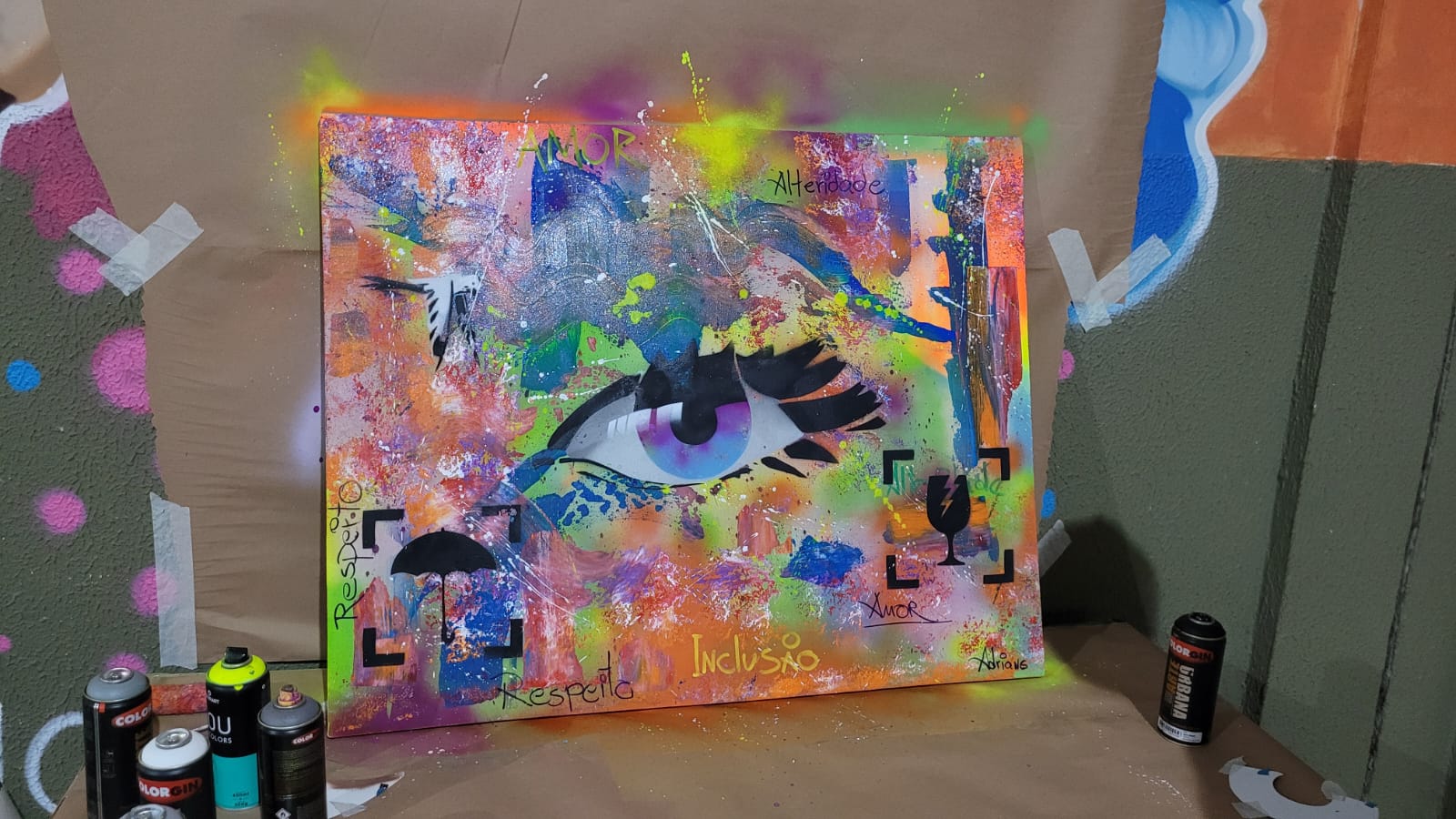 Pintura finalizada e pronto para a audiodescrição que será feita posteriormente 